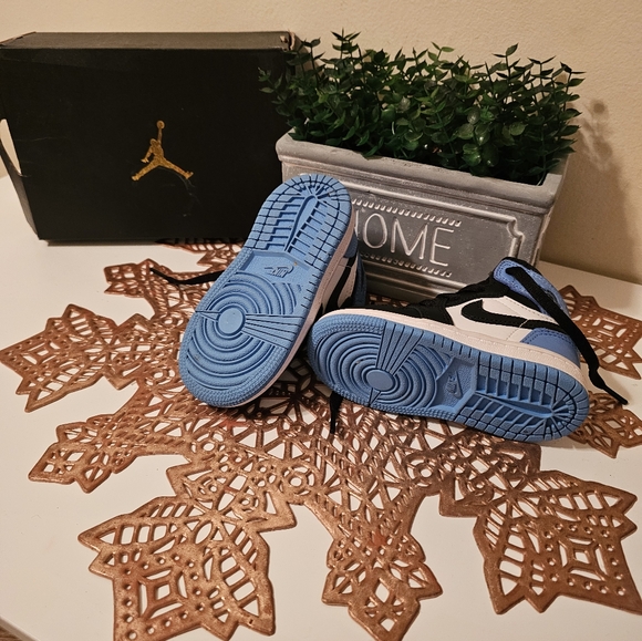 Jordan 1 retro High OG - Picture 7 of 8